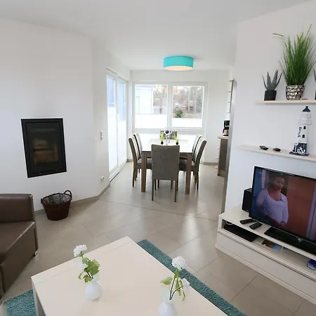 아파트 Strandvilla Mit Meerblick Und Balkon *