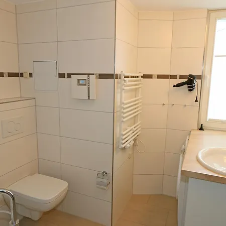 Strandvilla Mit Meerblick Und Balkon 아파트